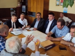 16 червня у приміщенні Чаруківської сільської ради відбулась робоча зустріч керівництва району та представників ТзОВ ,,Турія-Агроˮ для вирішення довготривалого конфлікту