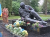 Сьогодні в День пам&rsquo;яті та перемоги над нацизмом у Другій світовій війні 1939-1945 років із нагоди пам&rsquo;ятної дати на меморіальному комплексі &laquo;Вічна Слава&raquo; відбулося покладання квітів до пам&rsquo;ятного знаку &laquo;Поранений солдат&raquo;
